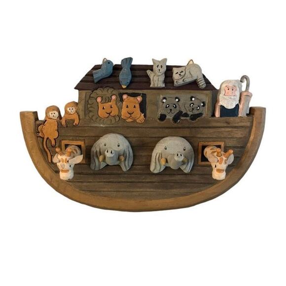 Noah’s Ark wooden wall hooks - Picture 1 of 7